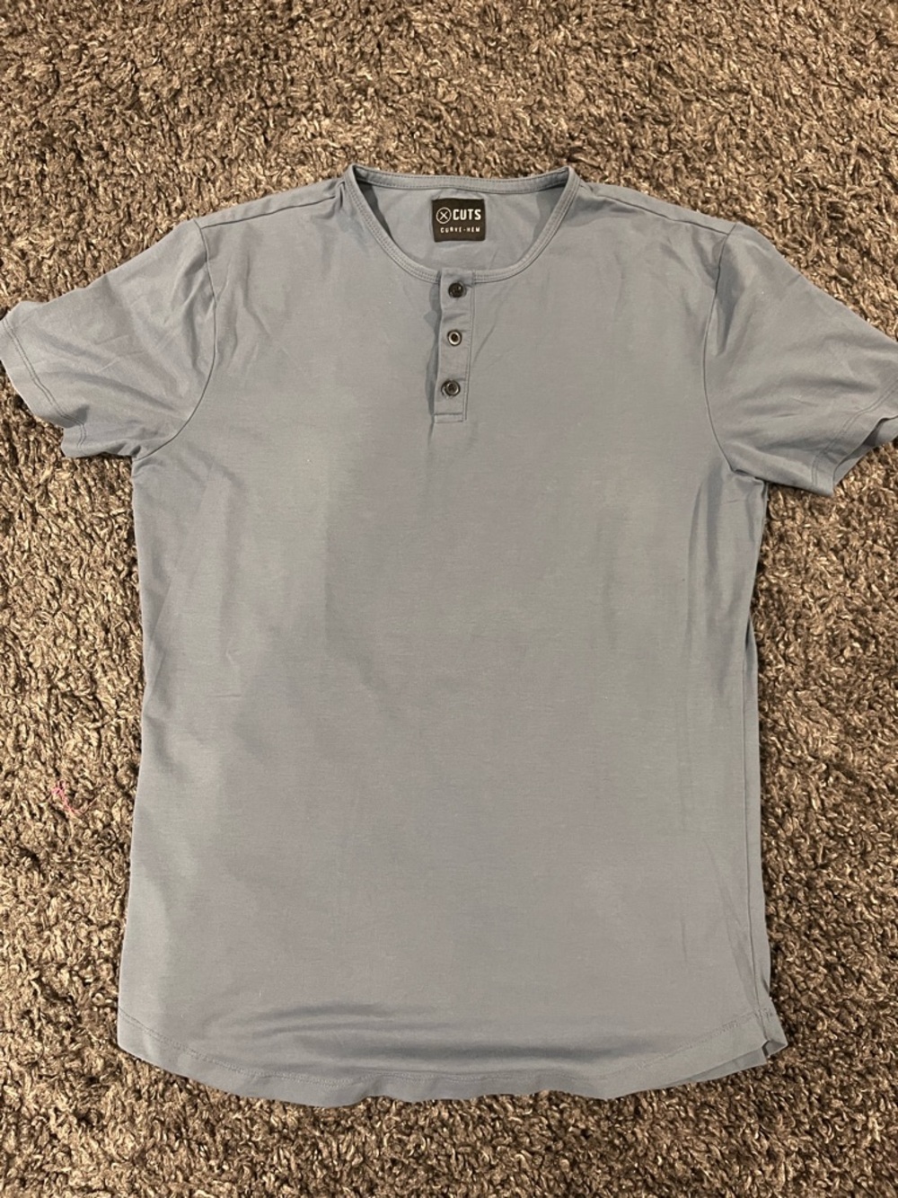 Cuts Blue Short-Sleeve Henley Shirt Men’s Size Medium